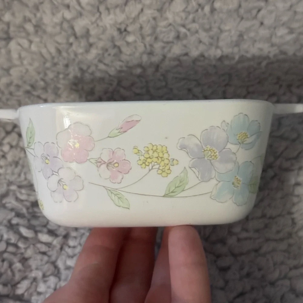 Corning Ware Pastel Bouquet 700 ml Vintage Casserole Dish
